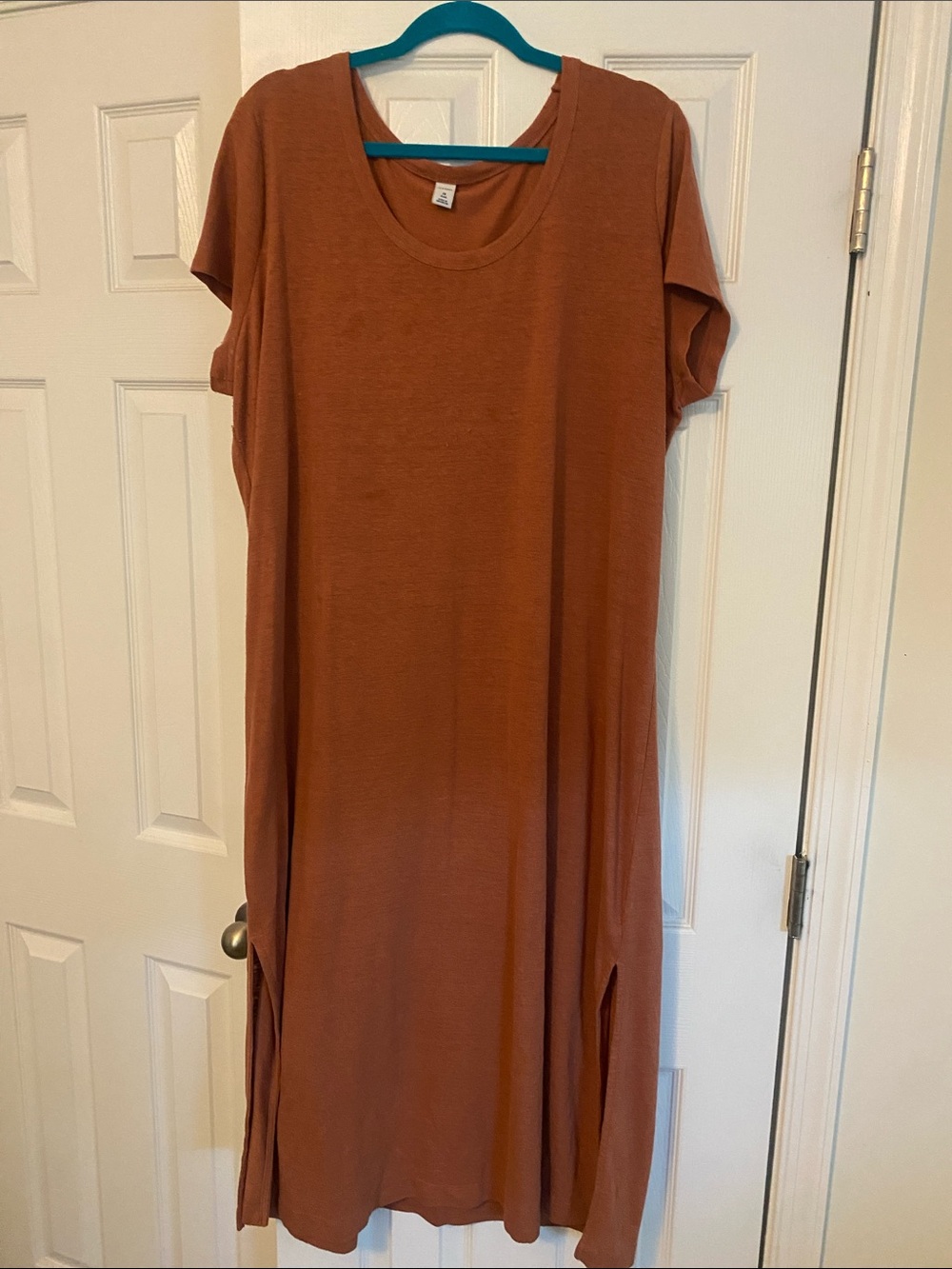 Relaxed Rust Maxi Dress with Short Sleeves
